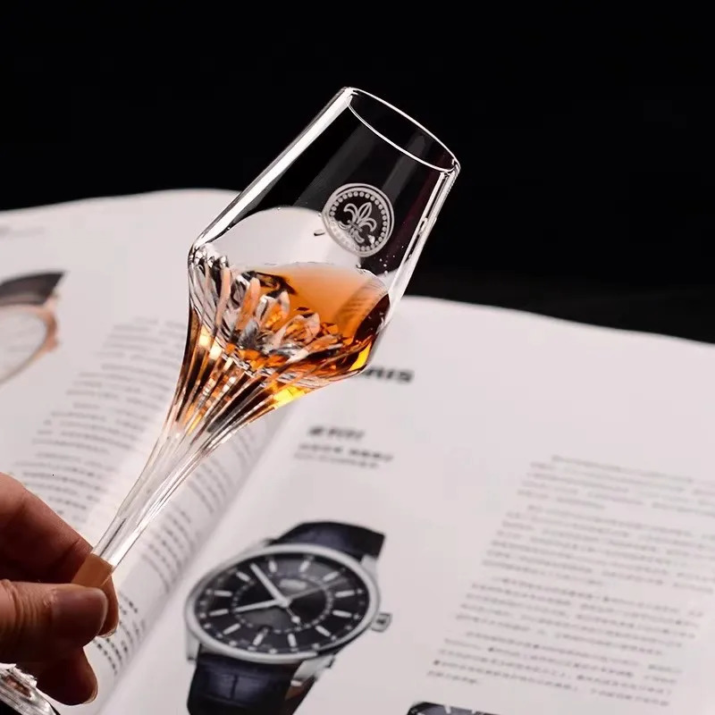 Light Retro Red Wine Glasses Business Gift Box Set Crystal Glass Whiskey Champagne Cup Transparent Goblet of Light 251215