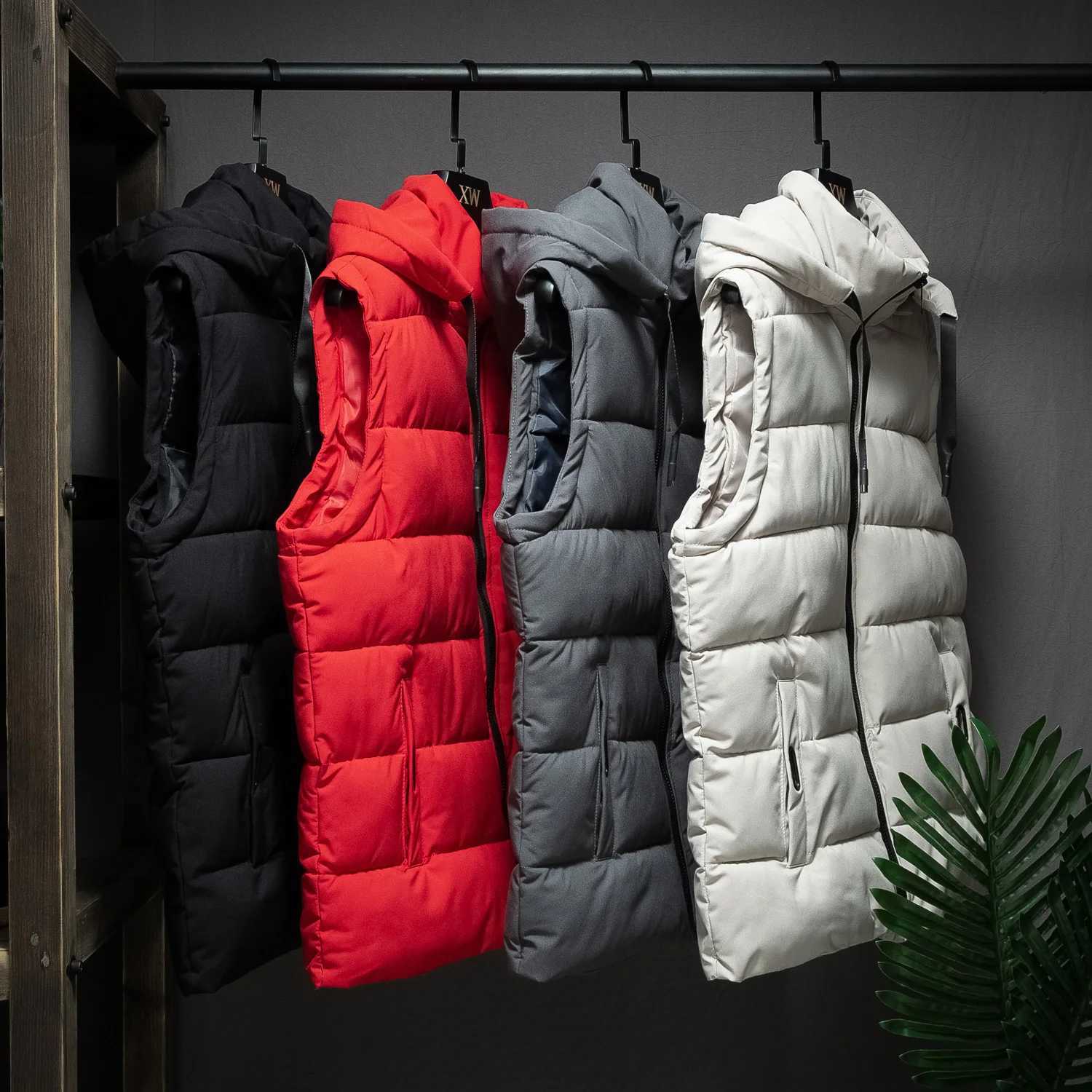 Designer Winter crew clothing gilet for Men and Women - Feather Filled Down Jacket with Embroidered Badge - Warm VestG251218