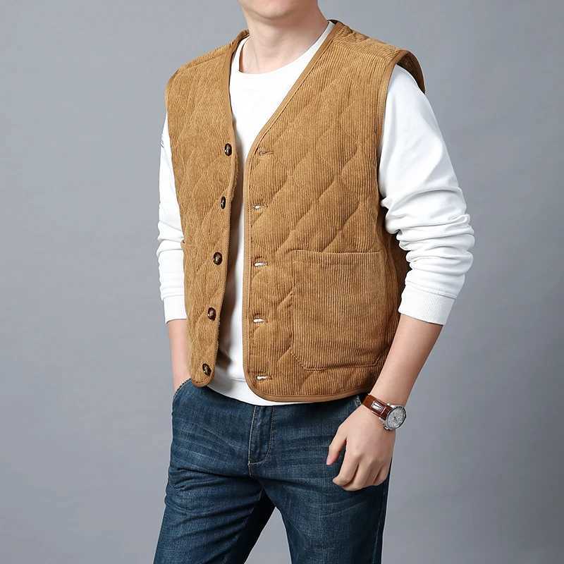 Autumn Winter Padded Warm Vest Mens Check Shoulder Undershirt Workwear Corduroy V-neck Jackets Men Clothing Large SizeG251218