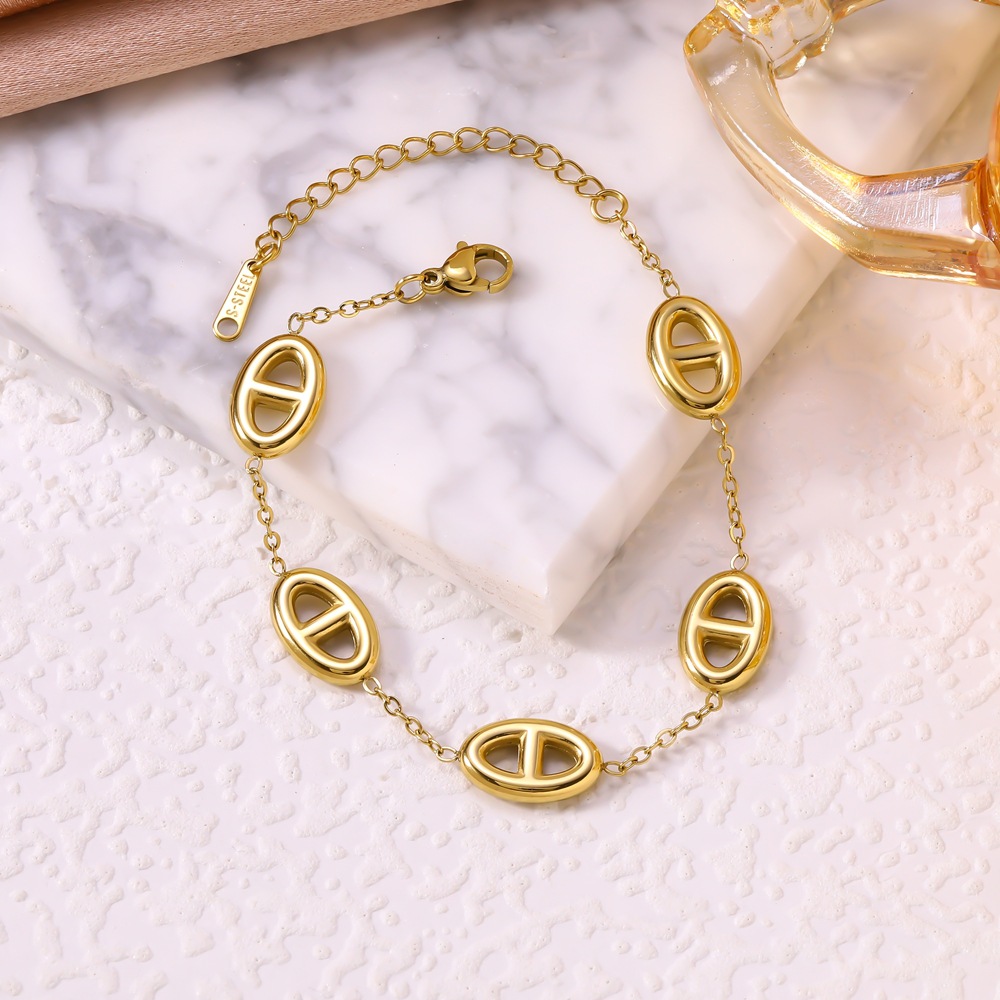 New Three Dimensional Design Titanium Steel Bracelet Charming Women s Fashionable Hollow Bracelet Very Suitable For Holiday Gifts Daily Wear Bracelets