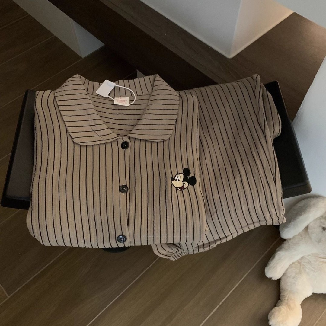 B1253-Chic Couture Design by B1235 Models: Modern Luxury for Everyday Wear