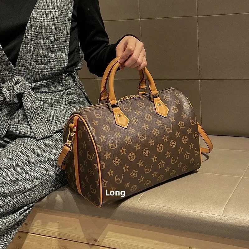 Soft Leather Double Shoulder Women's Bag New 2026 Pillow Style Handbag Vintage Single Strap Crossbody Boston Bag