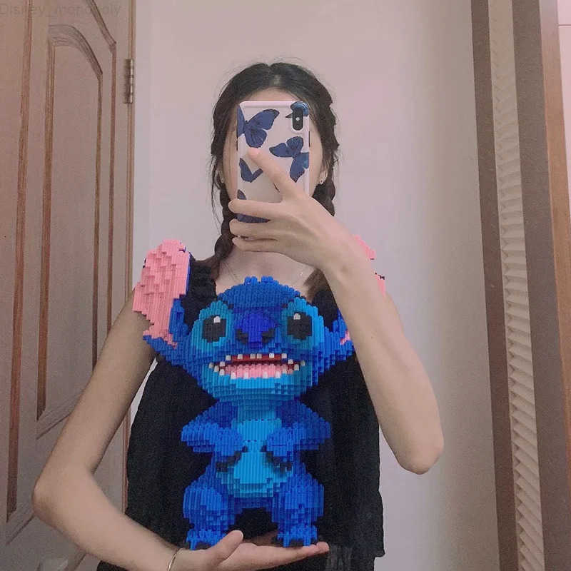 Disney Large Stitch Building Block Assembly Toy DIY Childrens Toy Birthday Gift 3D Puzzle Desktop Decoration 30cm Delivery Kids Toy H251218