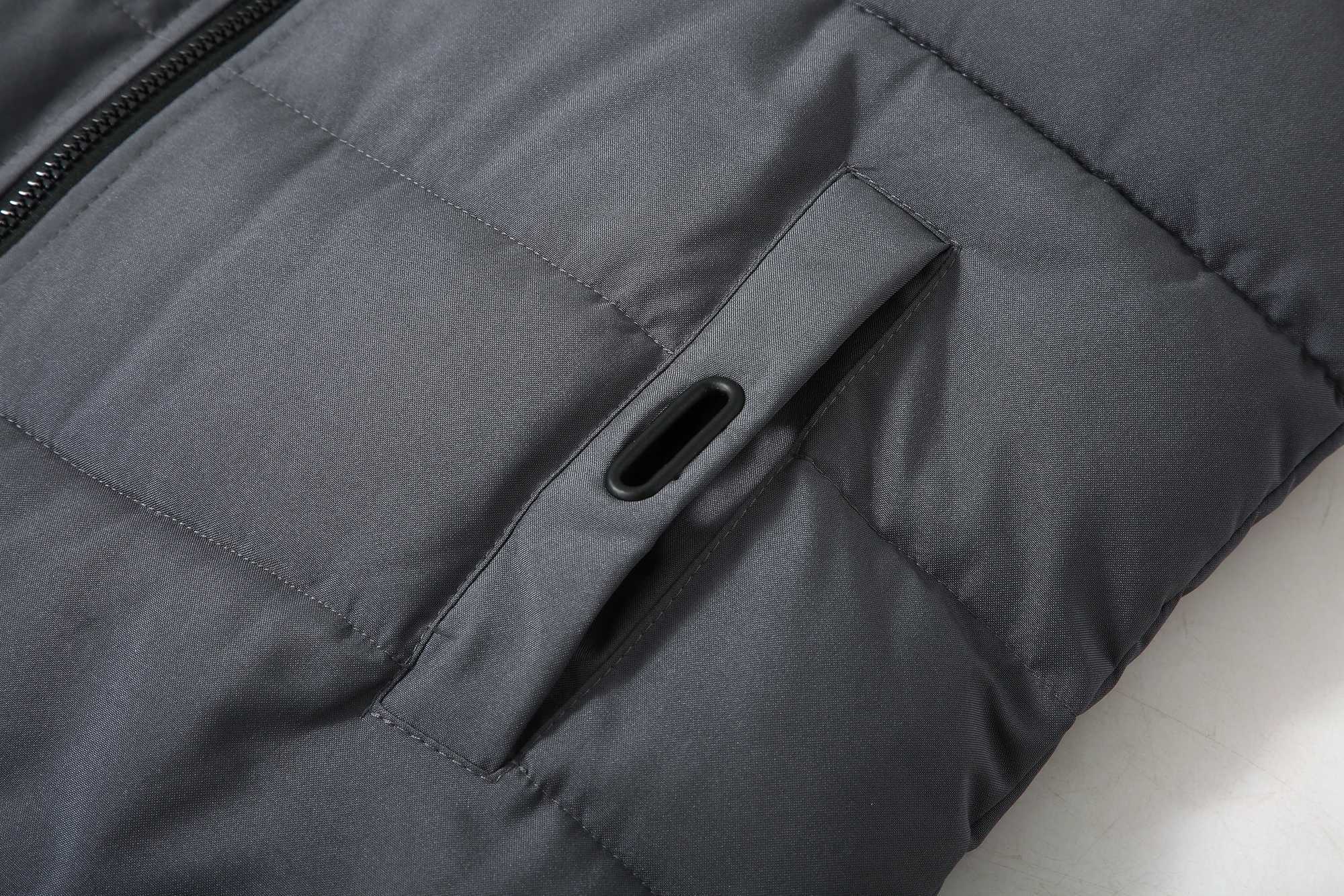 Designer Winter crew clothing gilet for Men and Women - Feather Filled Down Jacket with Embroidered Badge - Warm VestG251218