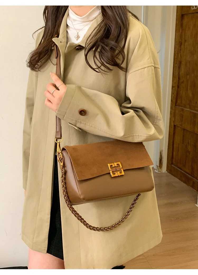 Large-capacity Versatile Bag for Women New Fashionable Casual Handbag High-end Commuter Messenger BagT251218