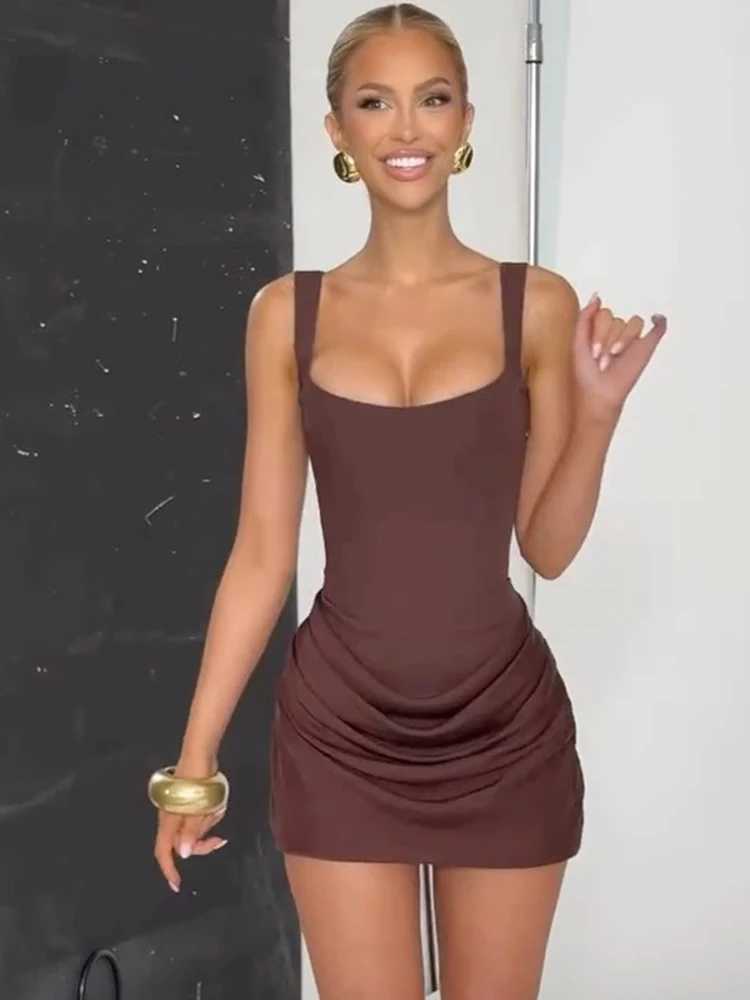 Fashion Pleated Sling Maxi Dress Women Elegant Solid Sleeveless Square Neck Off-shoulder Slim Fit Robes Lady Evening Party Gowns M260326