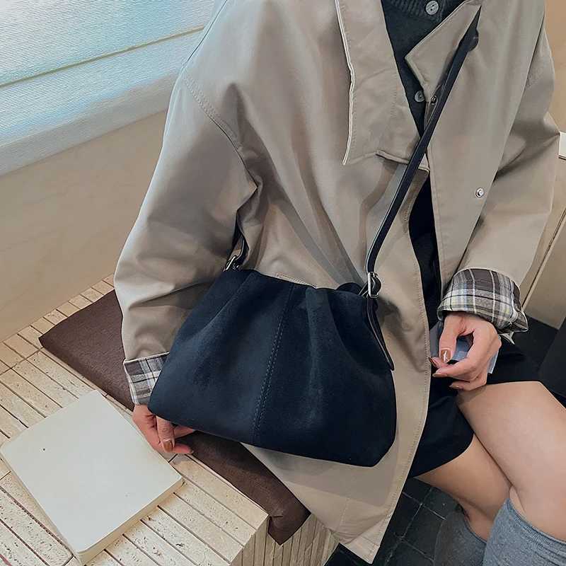 LEFTSIDE Small Faux Suede Bucket Bag for Women Shoulder Bags 2025 Designer Luxury Crossbody Bag Lady Luxury New HandbagsT251218