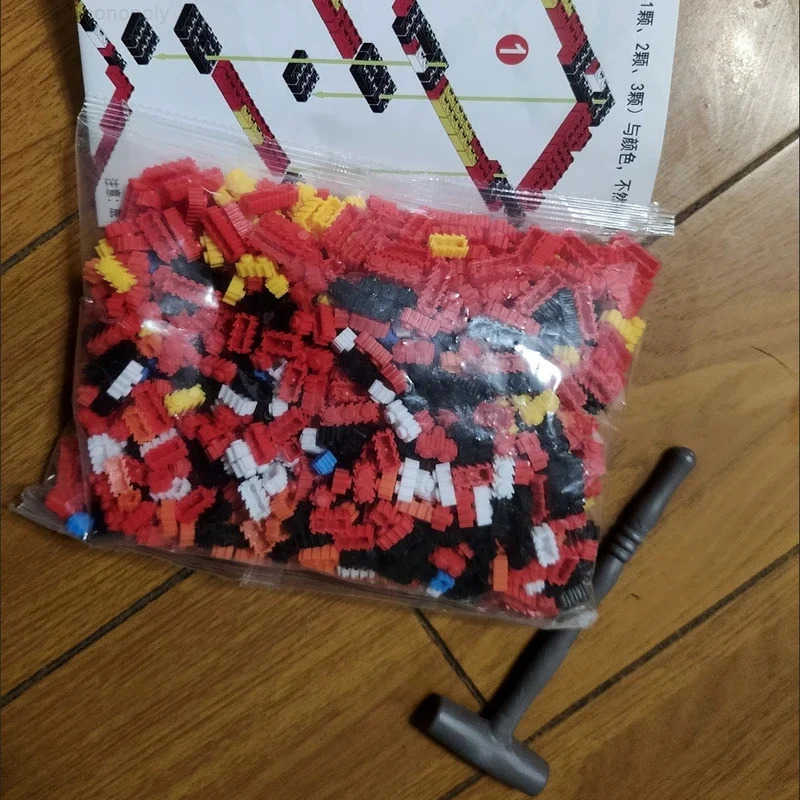 Disney New Micro Particle Assembly Block Toys Mcqueen Car Puzzle Decoration Childrens Gifts Students Hand Assembled Puzzle Toys H251218