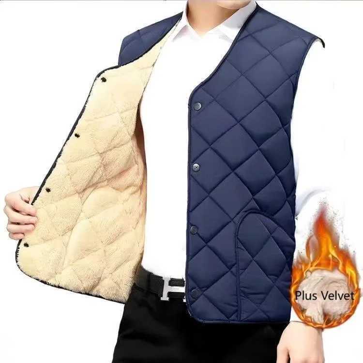 New Mens Thickened Vests Autumn Winter Layering 2025 Versatile Casual Outerwear Vest Men Collarless Fleece-Lined WaistcoatG251218