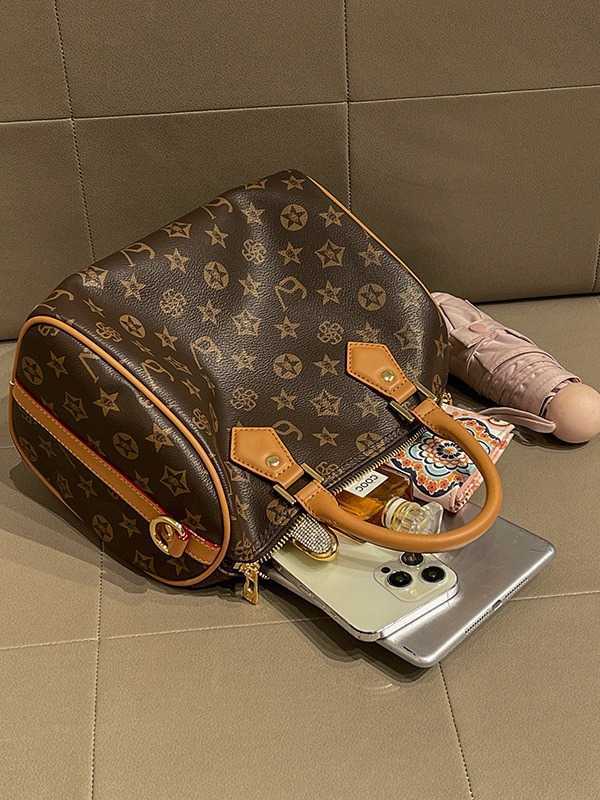 Soft Leather Double Shoulder Women's Bag New 2026 Pillow Style Handbag Vintage Single Strap Crossbody Boston Bag