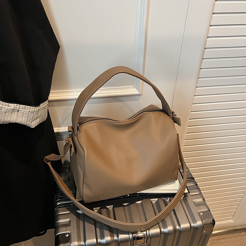 Suede Bag for Women Faux Suede Tote Hobo Bag Vintage Womens Bags Trendy Shoulder Bags Winter Fall Retro Handbag Purse Work Bag 241212