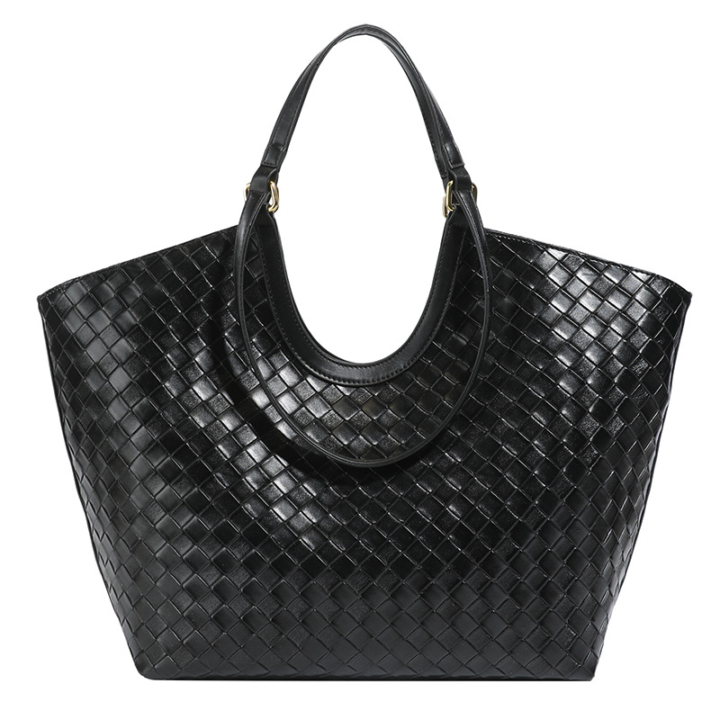 Designer New Retro Woven Tote Bag Women Simple Large Capacity Shoulder Bag Fashion Versatile Commute Handbag Black Sophisticated