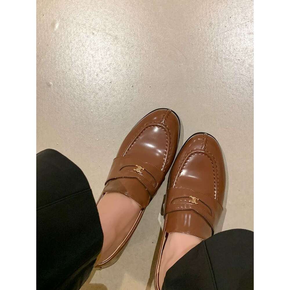 Gold Buckle Slip-On Lazy Loafers Designer Shoe Women British Style Small Leather Single Shoes 2026 New Model