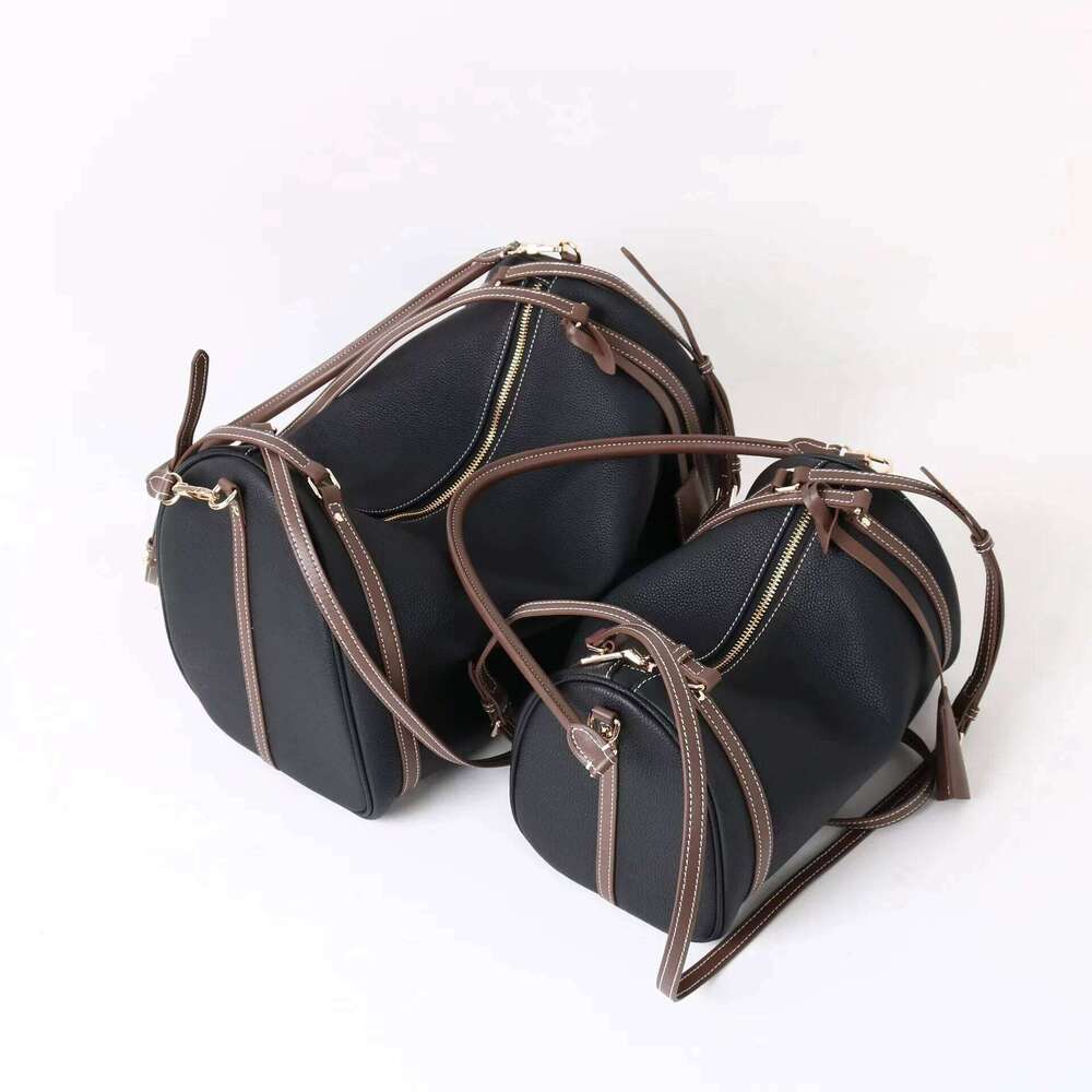 First Layer Cowhide Bowling Women's New Niche Design Large Capacity Handbag Fashionable Shoulder Crossbody Bag St251218