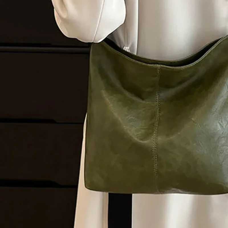 High Quality Vintage Solid Color Women Fashion Shoulder Sling Bag High-Capacity Simple Wide Strap Bucket Crossbody BagT251218