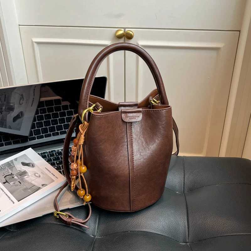 Sophisticated Women Shoulder Bag Luxe Leather Crossbody Purse Ladies Work To Weekend Transitional HandbagT251218