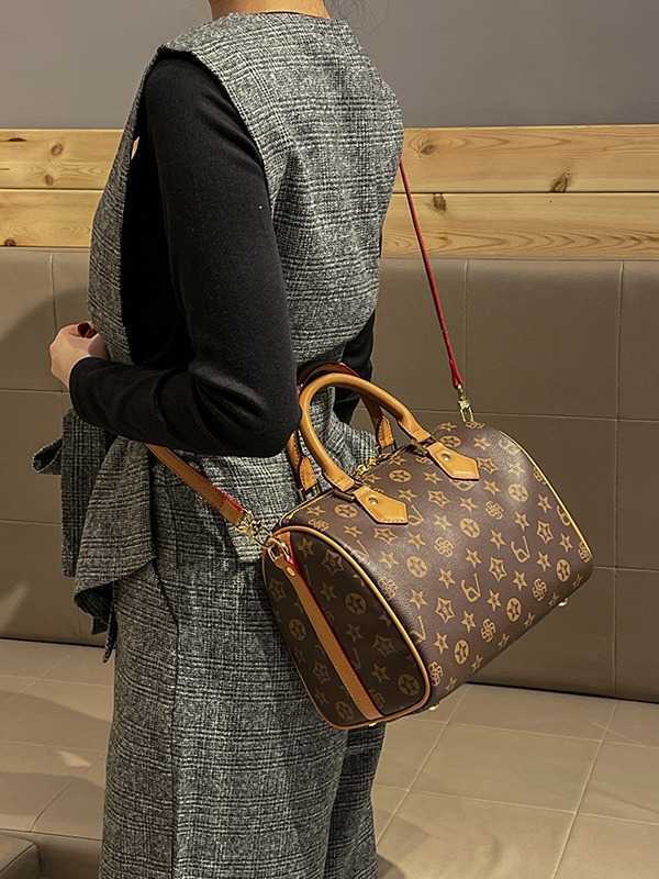 Soft Leather Double Shoulder Women's Bag New 2026 Pillow Style Handbag Vintage Single Strap Crossbody Boston Bag