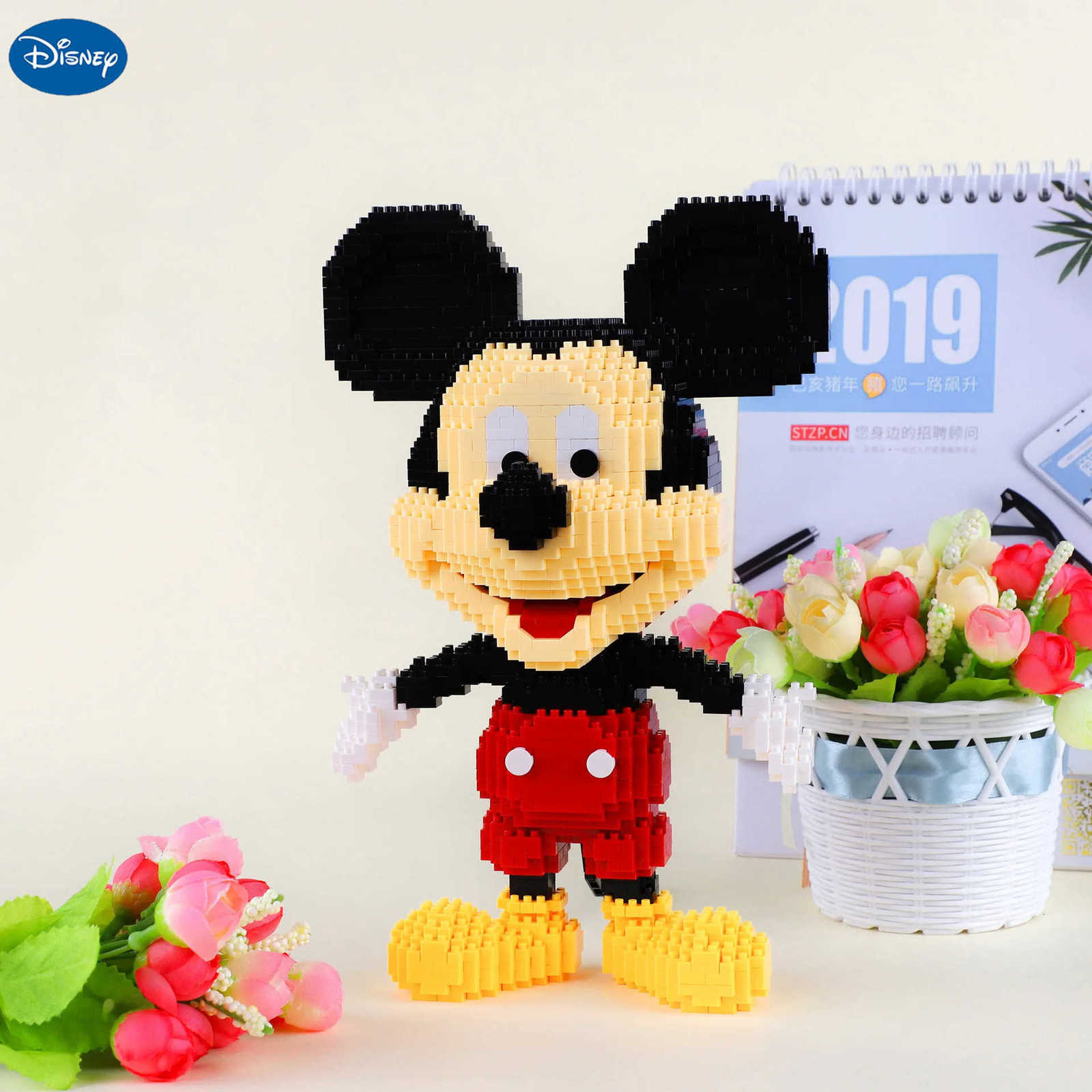 Disney Mickey Mouse Diamond Blocks Micro 3D Model Classic Cartoon Stitch Mini Building Bricks Figures For Bricks Toys H251218