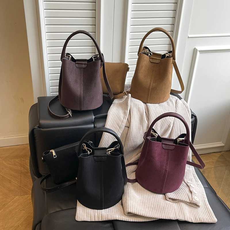 Fashion Faux Suede Solid Color Hasp Bucket Shoulder Bags Hot Sale Versatile Crossbody Bags on Sale Temperament Simple Female BagT251218