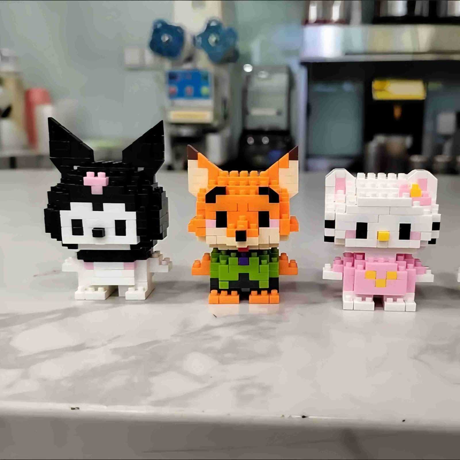 2Disney Anime Princess Building Blocks Stitch Mickey Mouse mini Action toy Figures Blocks Toys Bricks Assemble Toys Kids Gifts H25121811