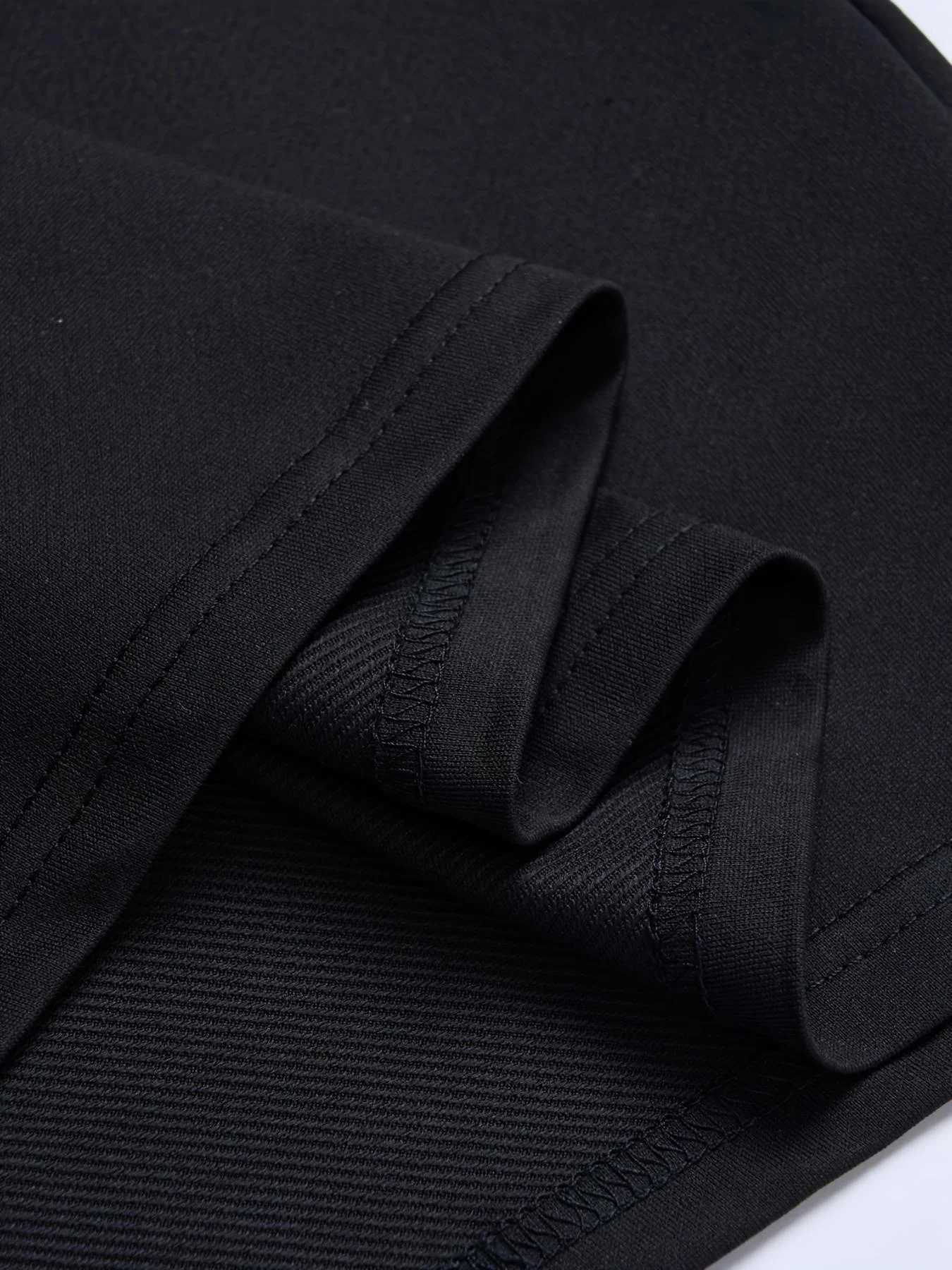 Mens casual round neck T-shirt with unique rabbit skull pattern - the perfect choice for summer X251218