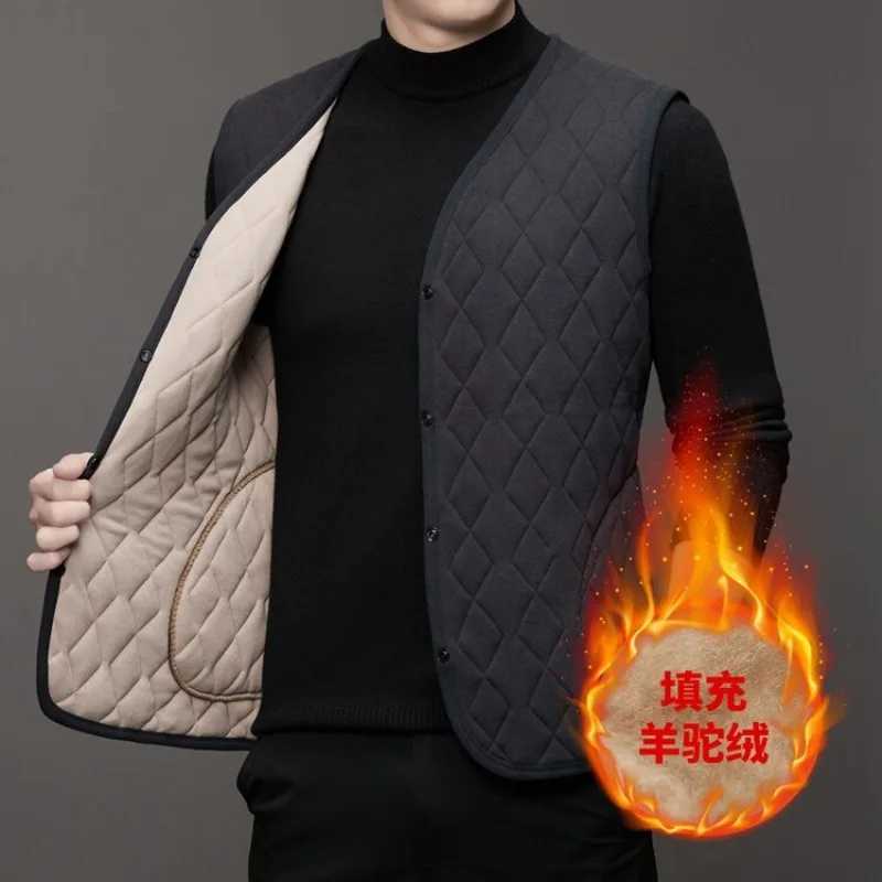 Autumn Winter Velvet Quilted Vest Men Cold Proof Sleeveless Button Casual Jacket Warm Thickened with Pocket Cotton-padded VestG251218