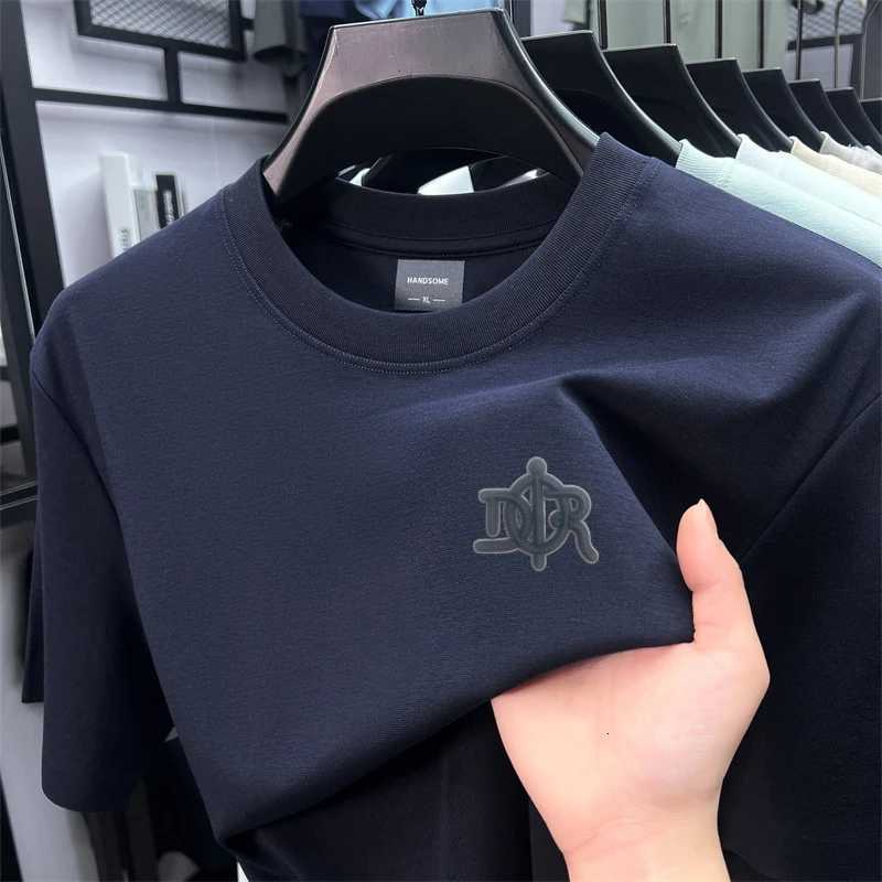 New Light Luxury Mens T-Shirt O-Neck Letter Print Brand Short Sleeve Summer Traceless Half Sleeve Fashion Breathable Mens Wear X251218