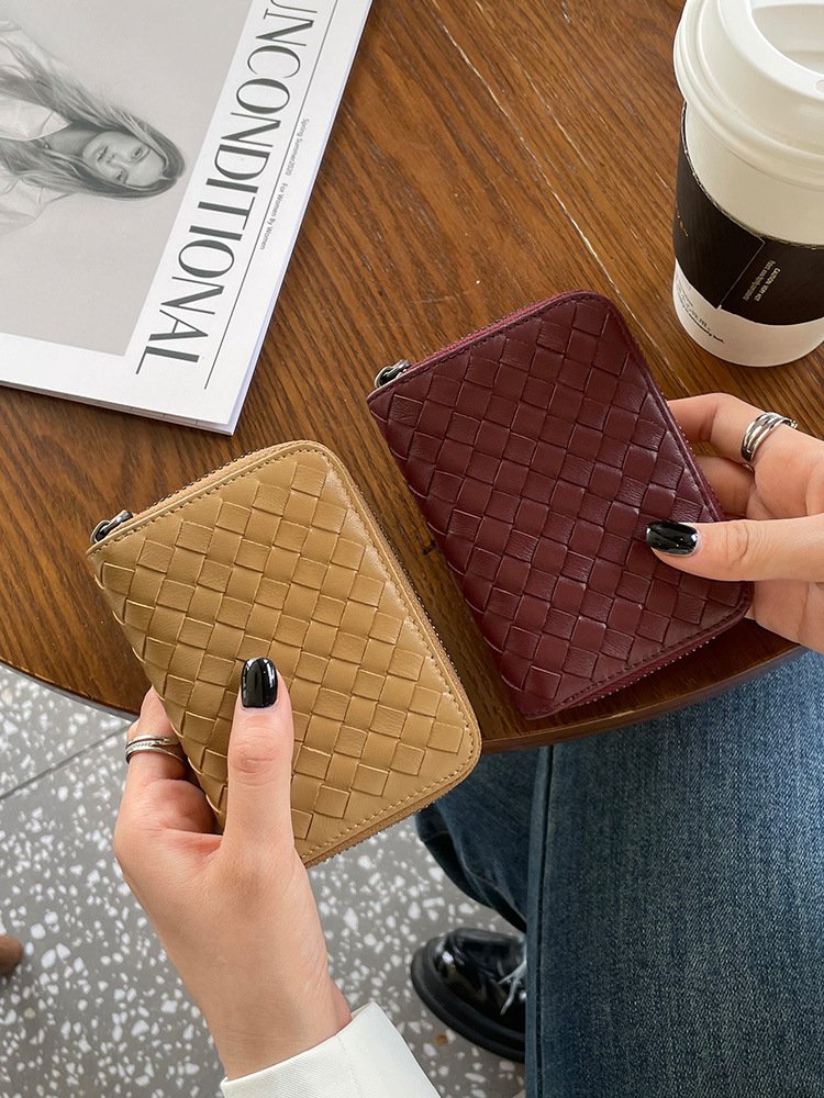 2025 Genuine leather women's coin purse and card holder integrated bag sheepskin hand-woven with zipper large-capacity card case