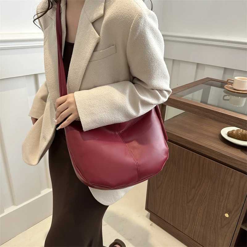 Elegant Women Leather Luxury Fashion Designer Shoulder Tote Bag Crossbody Handbag For Modern Daily ChicT251218
