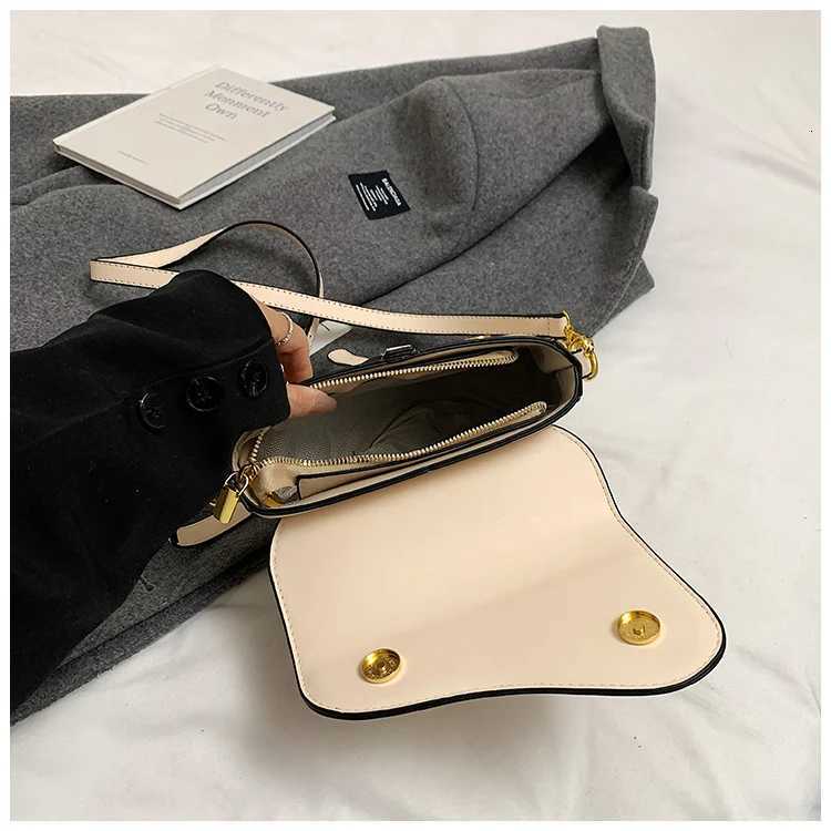 Luxury womens chain shoulder bag elegant PU leather womens crossbody bag fashionable and trendy design handbagT251218