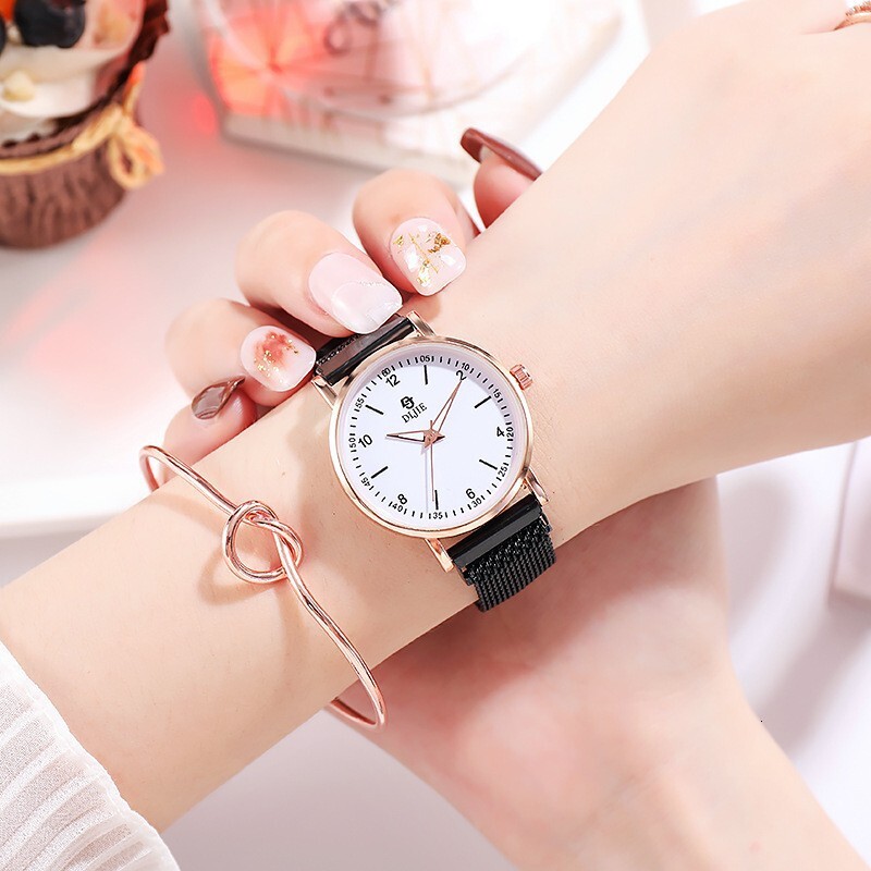 Minimalist Luxury Quartz Series Niche Brightening Fashion Women's Magnetic Trendy Best Friend Gift Forest Style Wristwatch
