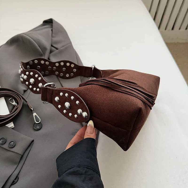 MOODS Fashion Shoulder Bags For Women Rivets Tassels Decored PU Suede Cross Body Bag 2025 Autumn Latest Luxury Designer HandbagsT251218