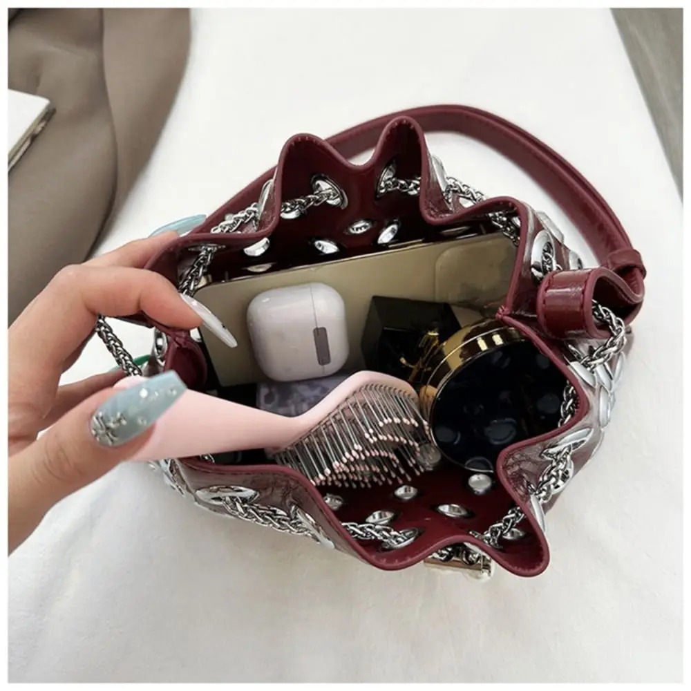 Portable Metal Stud Rivet Shoulder Bag Spicy Girl Chain Y2k Underarm Bag Punk Style Handbag Drawstring Crossbody Bag Daily 251217