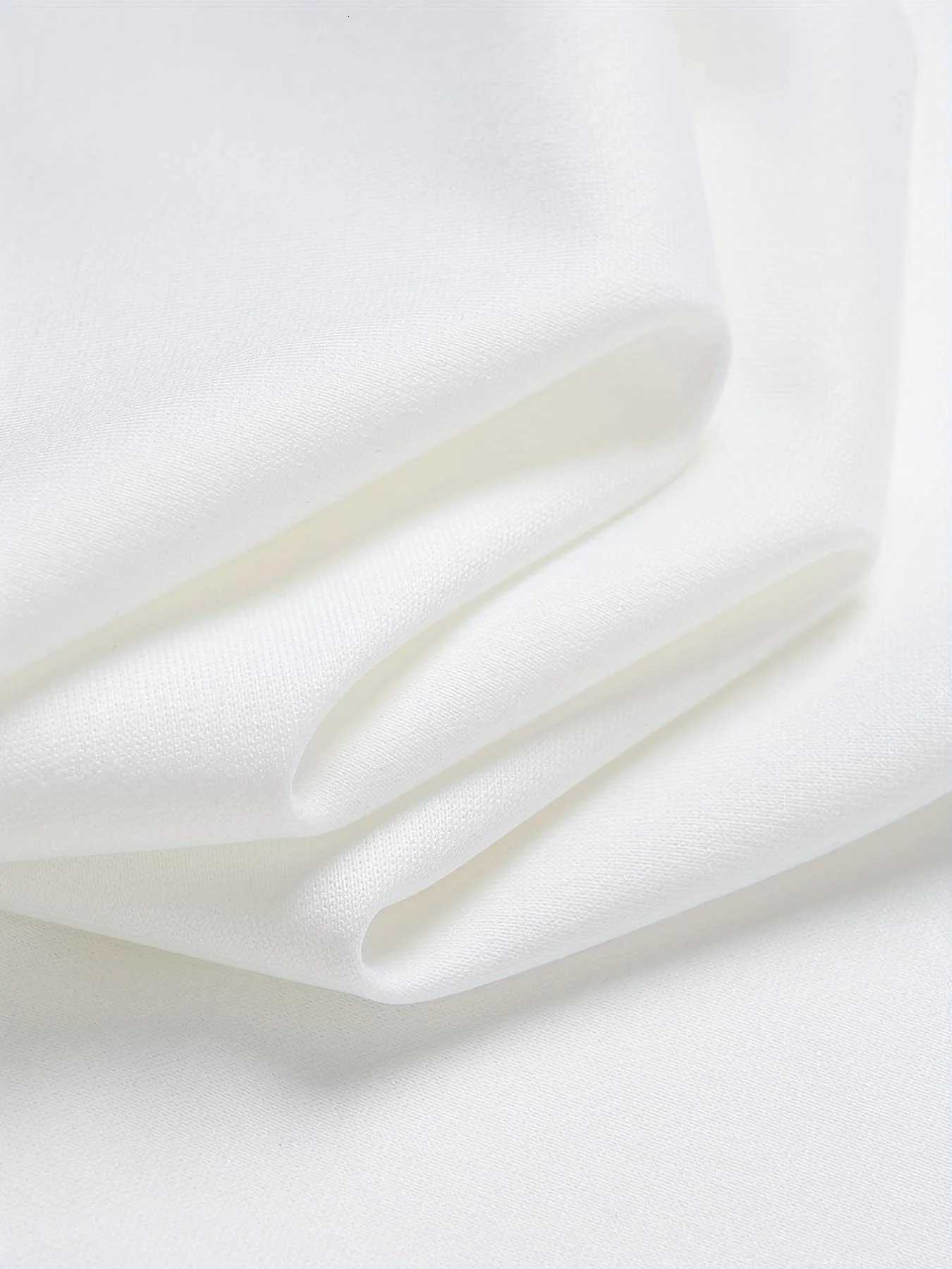 Mens casual round neck T-shirt with unique rabbit skull pattern - the perfect choice for summer X251218