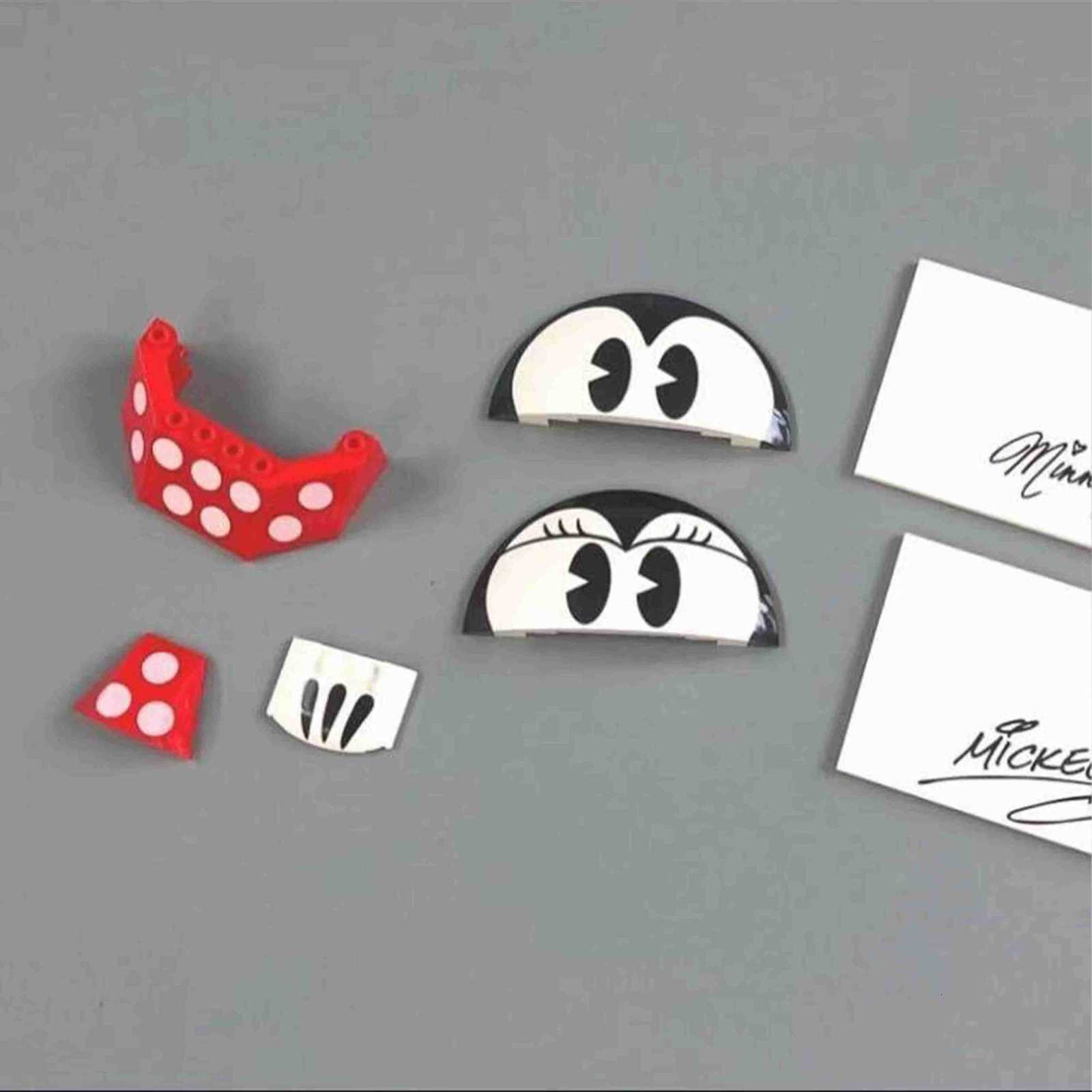 Disney 1739PCS Mickey Minnie 3D Building Blocks Figures Movie Character Model Cartoon Display Decoration Holiday Gift Xmas Gift H251218