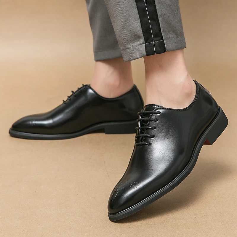 Luxury Classic Mens Leather Shoes High Quality Black Dress Shoes Man Comfort Pointed Oxford Shoes Man Wedding Shoes Size 38-46 Z251218