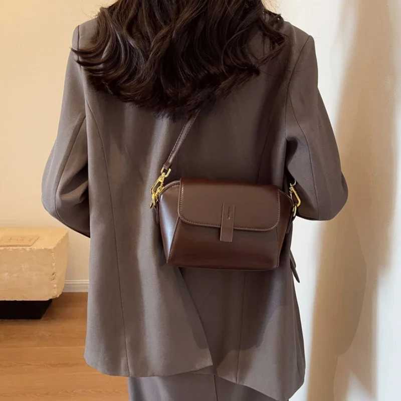 Vintage Small Tote Bag for Women Versatile Fashionable Women Shoulder Bags Crossbody Bag for Women Bolsos De Mujer T251218
