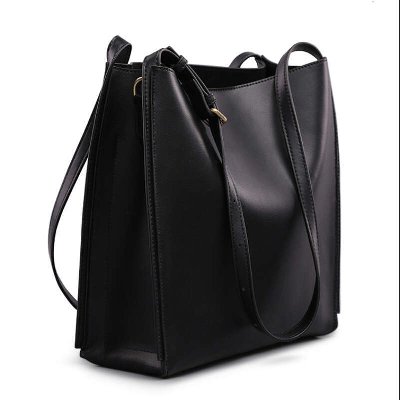 Luxury Bag Designer Bags Totes Hobo Genuine Leather New Retro Single Shoulder Fashion Large Capacity Crossbody Simple Commuter Bucket Bag For Women