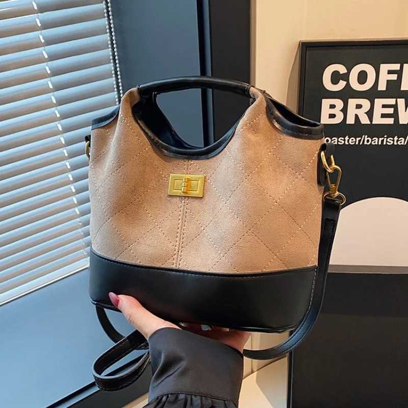 Elegant Ladies Handbag Crafted From Leather Featuring Popular Classic Elegant And Casual Vintage StyleT251218