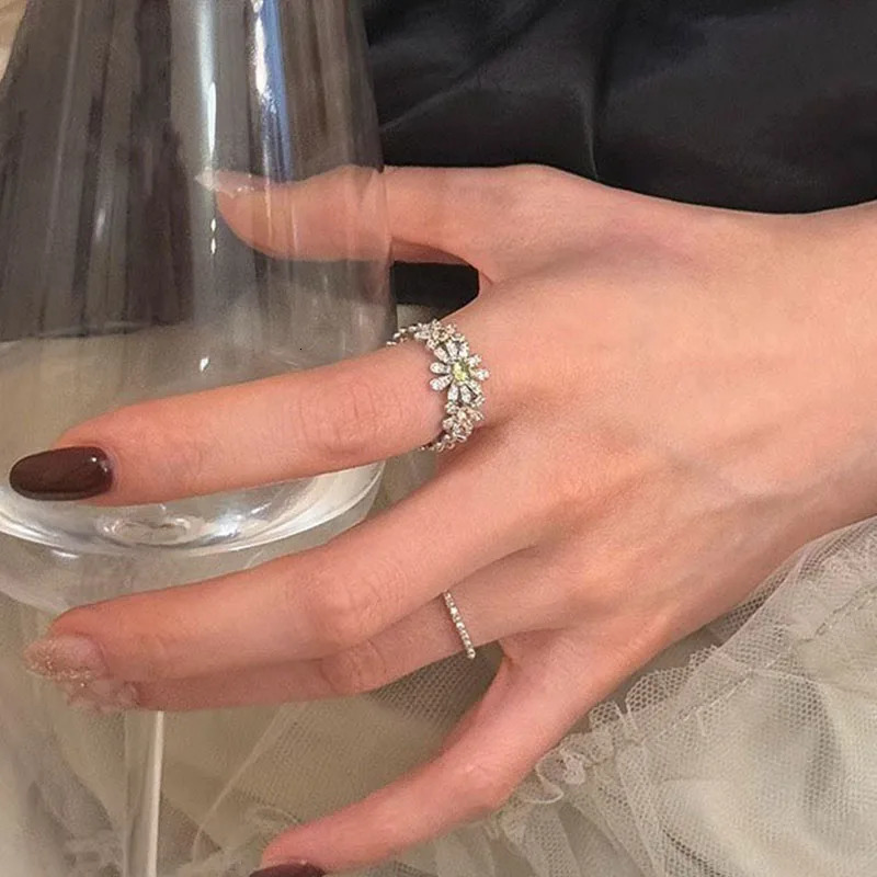 PANJBJ 925 Sterling Silver Flower Rings For Women Zircon n Fashion Sweet Romantic Jewelry Gift Drop 251219