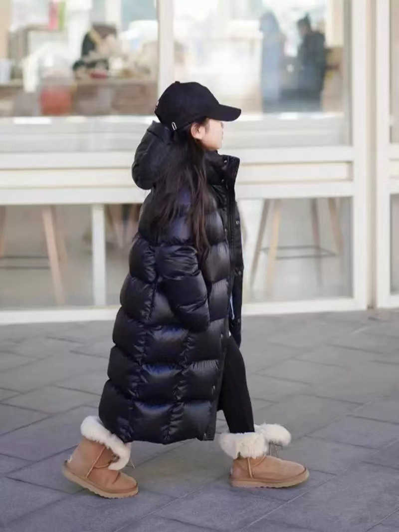 Children's black and gold mid-length down jacket, thickened anti-cold coat for boys and girls, knee-length for children.T251016
