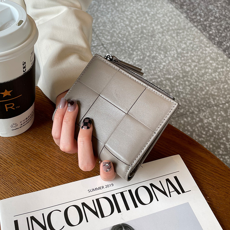 2025 new Women's short wallet genuine leather wallet large woven sheepskin large-capacity coin purse leather wallet card holder