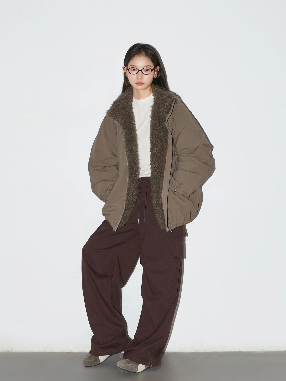 CHIC VEN Women Cargo Pants Loose Casual Retro Sweatpants Big Pockets Straight Leg Female Trousers Autumn Winter Z260314