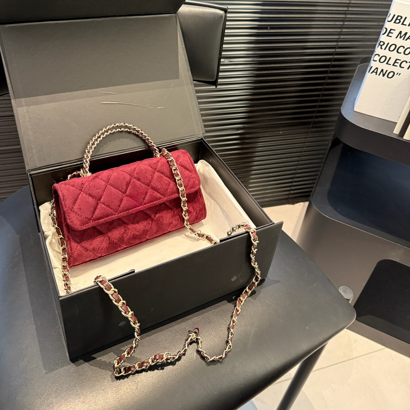 Luxury Designer bag Women Shimmer Woc Shoulder Bag with Top handle Diamond Check Gold Hardware Crossbody Handbag Turn Lock Quilted Flap Bag