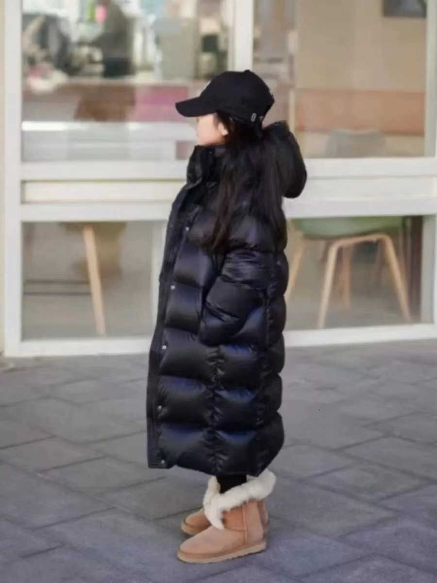 Children's black and gold mid-length down jacket, thickened anti-cold coat for boys and girls, knee-length for children.T251016
