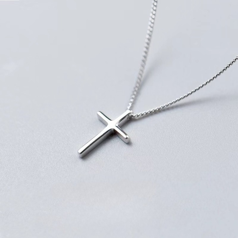 Designer Jewellery High Quality Sweet Simple Fashion Cross Collarbone Chain for Special Occasions Gift Textured Elegant Accessory