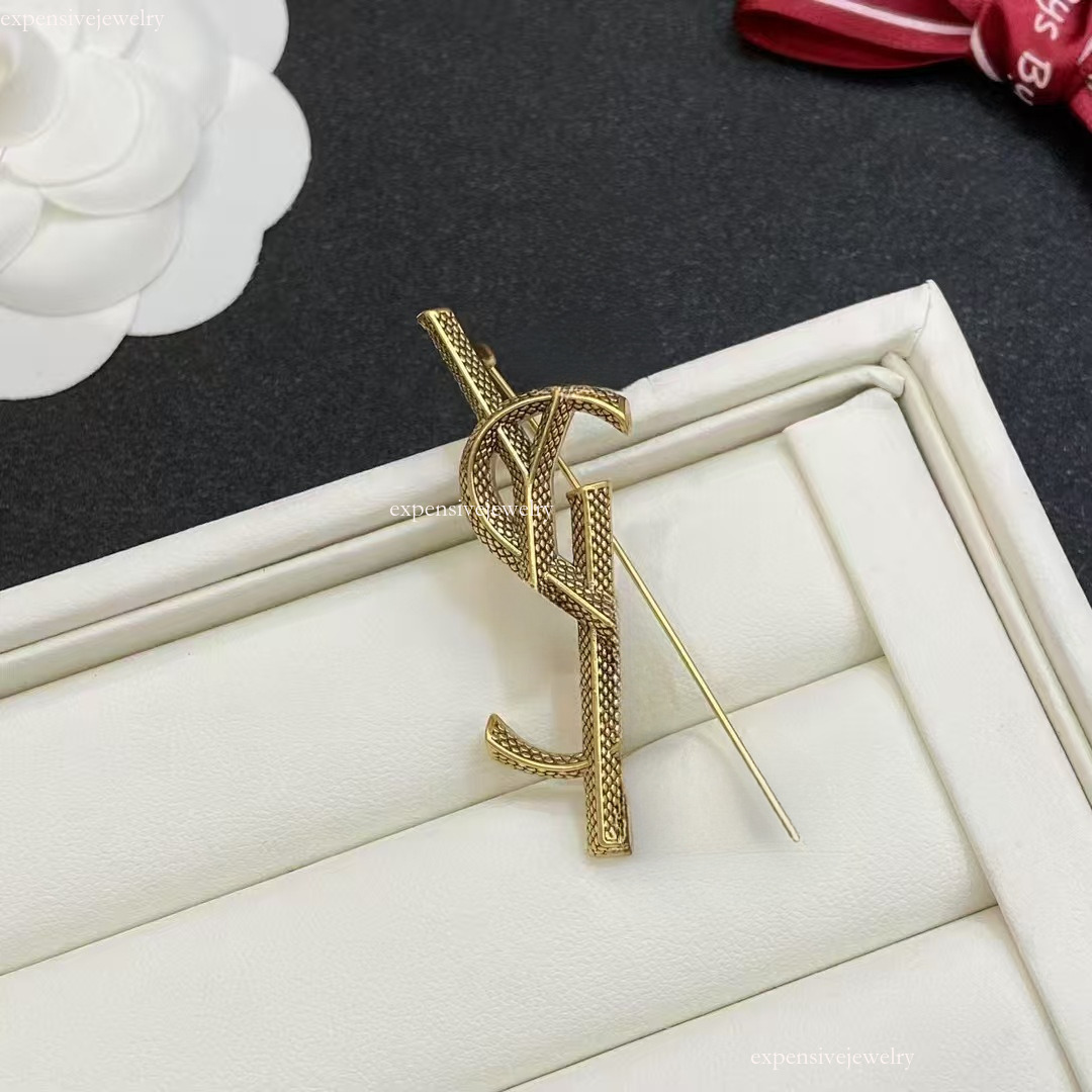 Designer Yslly Brooch Vintage Women Men Designer Brooches Pins Ancient Gold Silver Luxury Branded Designer For Sweater Suit Party Wedding 097