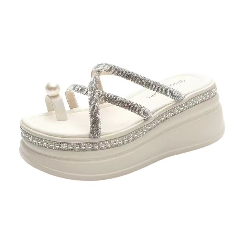 2025 New Summer Thick-Soled Outdoor Slippers For Women With Rhinestone Cross New Straps Platform Fairy Style Beach Sandals