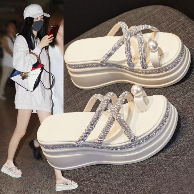 2025 New Summer Thick-Soled Outdoor Slippers For Women With Rhinestone Cross New Straps Platform Fairy Style Beach Sandals