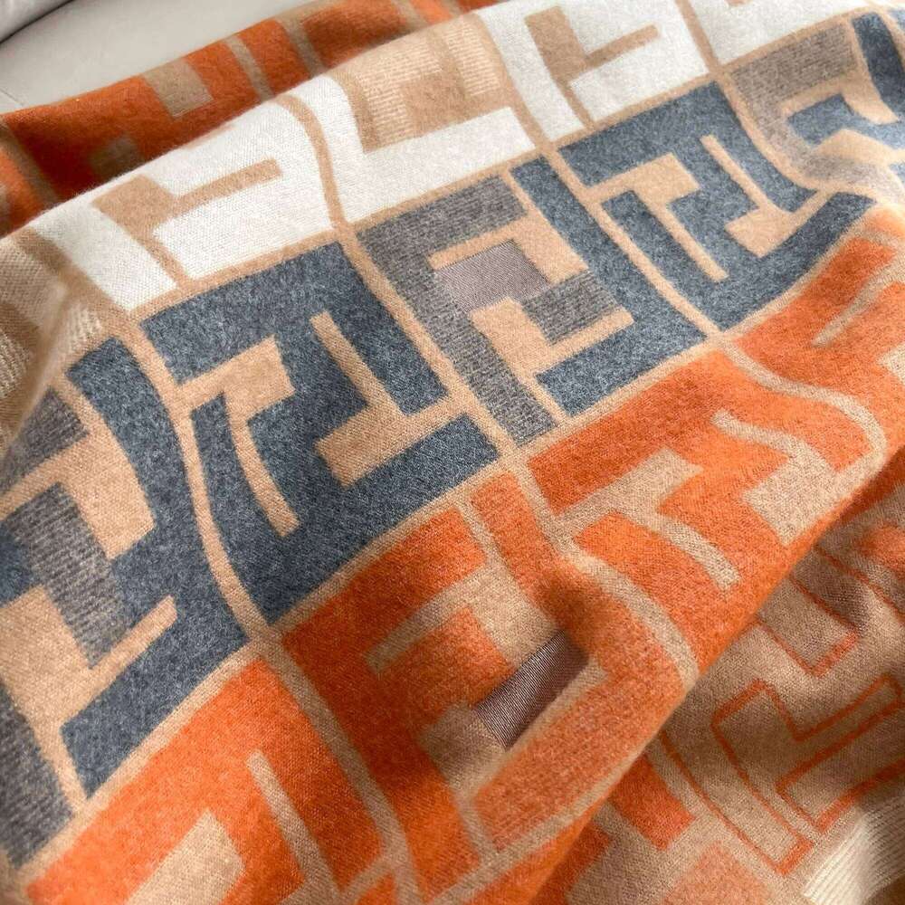 2025 New Luxury Women Two-Sided Print Soft Warm Pashmina Fashion Shawl Winter Outdoor Coldproof Windproof Blanket Scarf